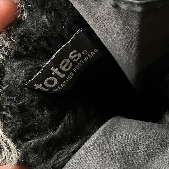 Totes Black Boots - Picture 8 of 9